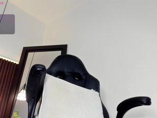 Emma-white Porn Show