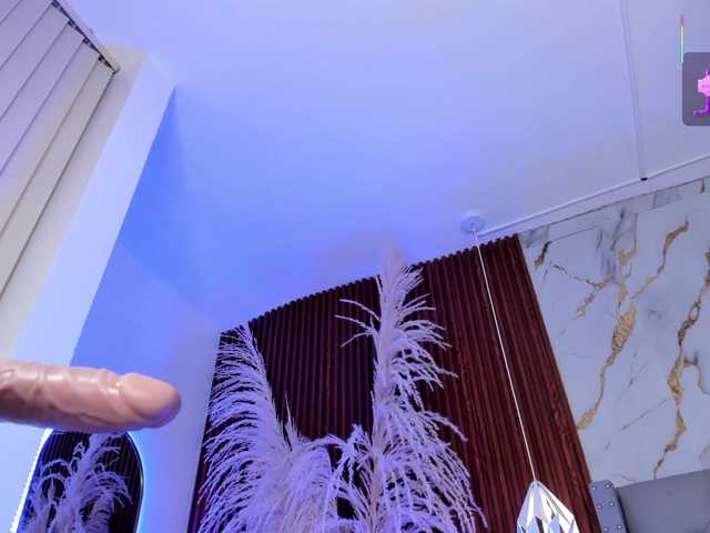 Emma-white from BongaCams