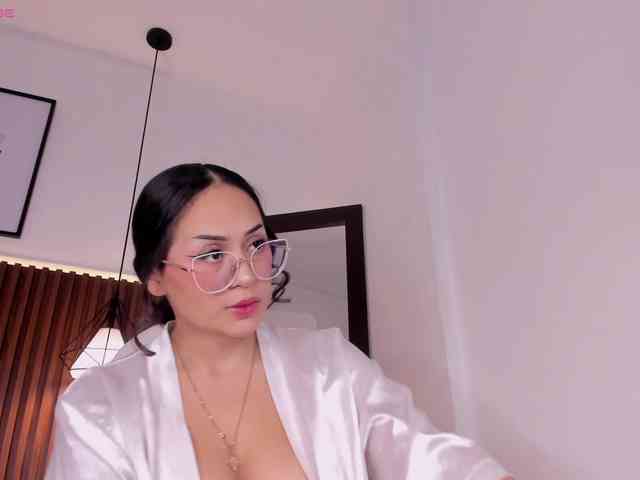 Emma-white webcam