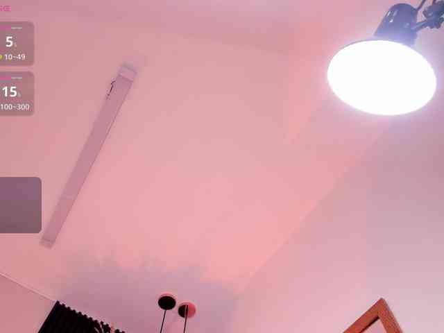 Emma-white Live Webcam on BongaCams