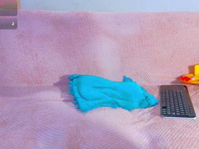 isabelle-adj1's BongaCams show and profile