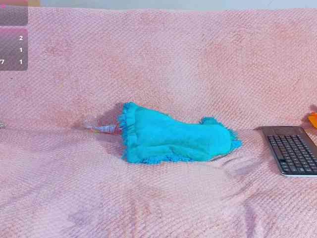 isabelle-adj1 webcam