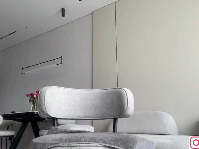 diffgirls1-1's BongaCams show and profile