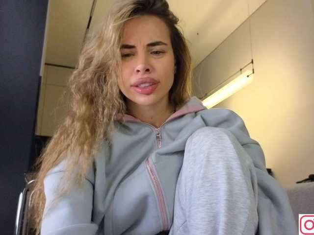 diffgirls1-1 Live Webcam on BongaCams