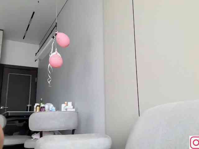 diffgirls1-1's webcam live show