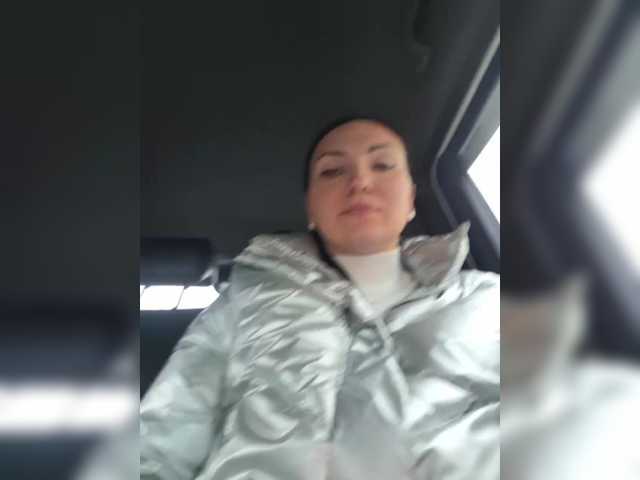 DIVORA's BongaCams show and profile