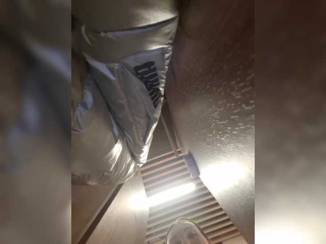 DIVORA's BongaCams show and profile