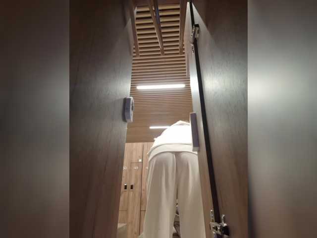 DIVORA from BongaCams