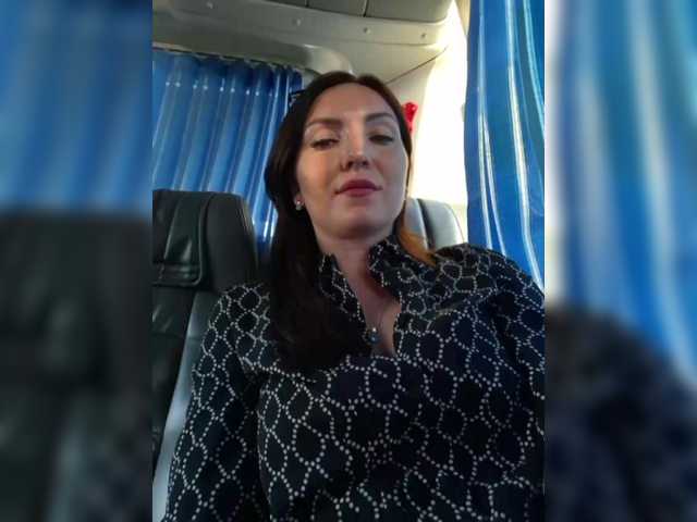 DIVORA from BongaCams