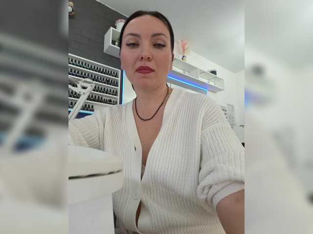 DIVORA's BongaCams show and profile