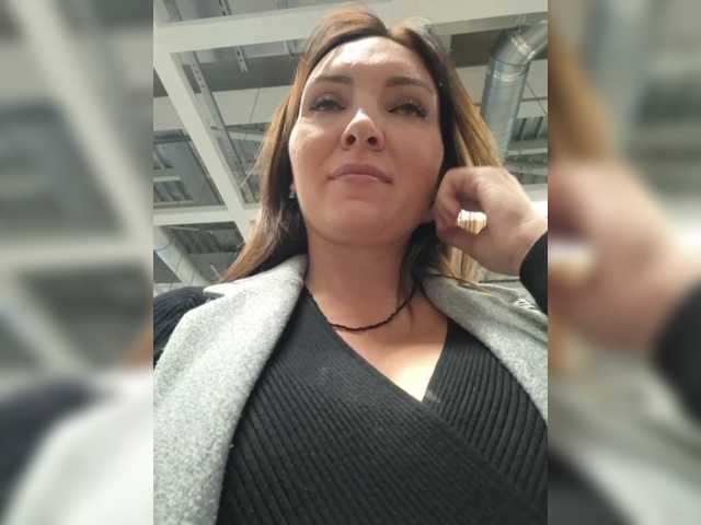 DIVORA from BongaCams is Freechat