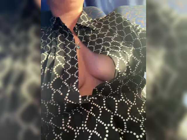 Sex chat gratuit in direct cu DIVORA pe BongaCams