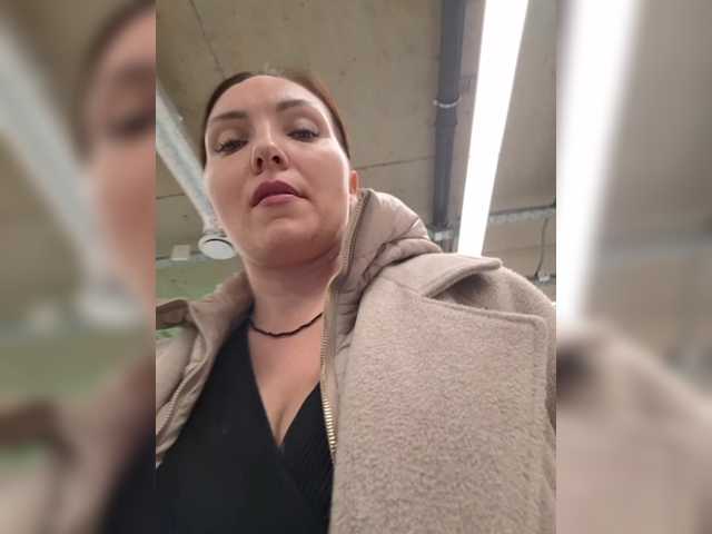 DIVORA Live Webcam on BongaCams