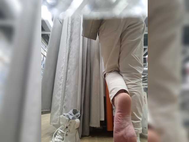 DIVORA's BongaCams show and profile