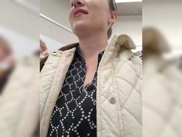 DIVORA's BongaCams profile