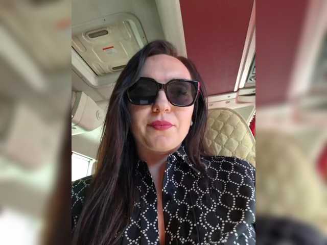 DIVORA's BongaCams show and profile