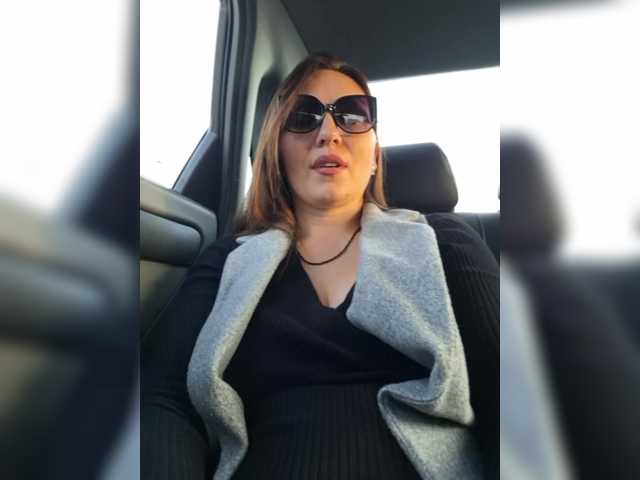 DIVORA from BongaCams