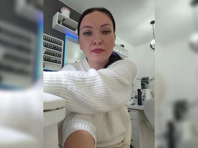 DIVORA from BongaCams is Freechat