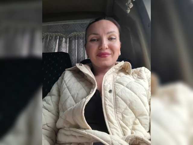 DIVORA's BongaCams profile