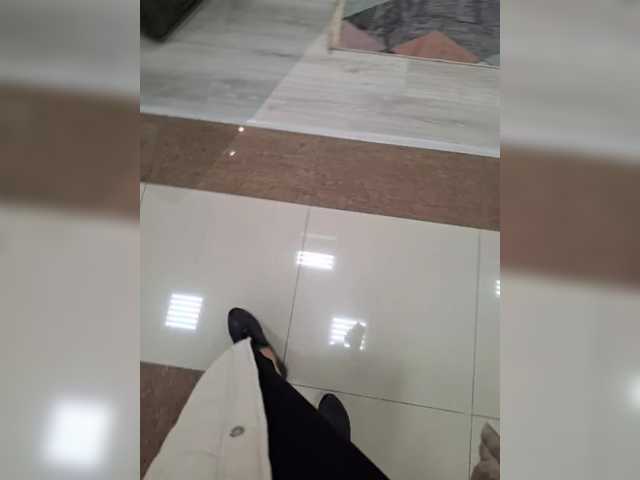 DIVORA's BongaCams show and profile