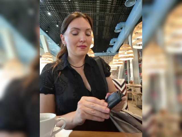 DIVORA Live Webcam on BongaCams