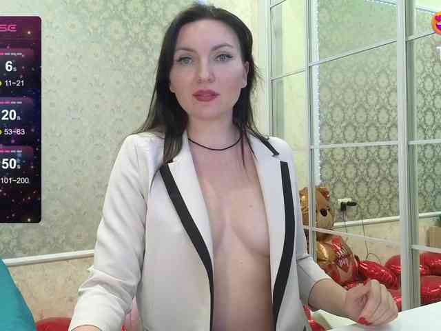 DIVORA Live Webcam on BongaCams