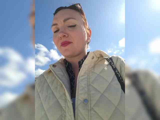 DIVORA Live Webcam on BongaCams