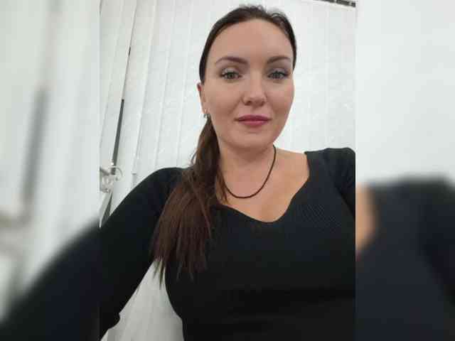 DIVORA Live Webcam on BongaCams