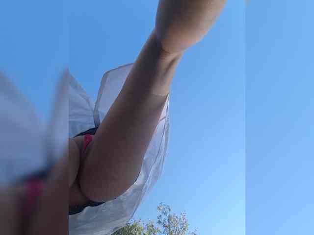 DIVORA's webcam live show