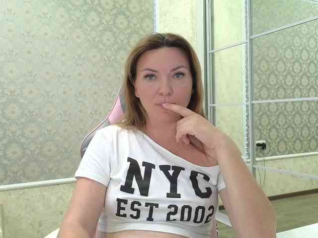 DIVORA webcam