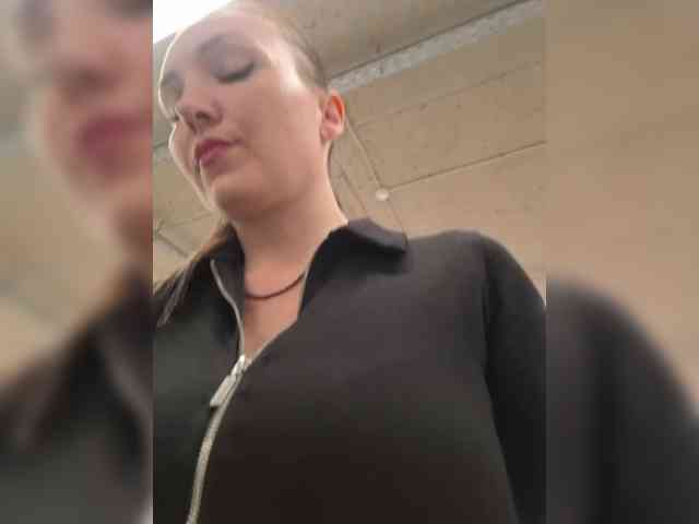 DIVORA Live Webcam on BongaCams