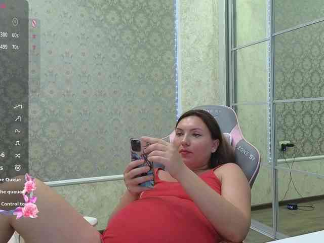 Shaved white, Shaved mature, Group chat for 40 tokens, Full privates for 90..., 6
