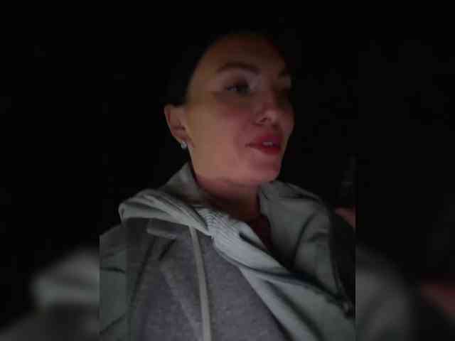 DIVORA Live Webcam on BongaCams