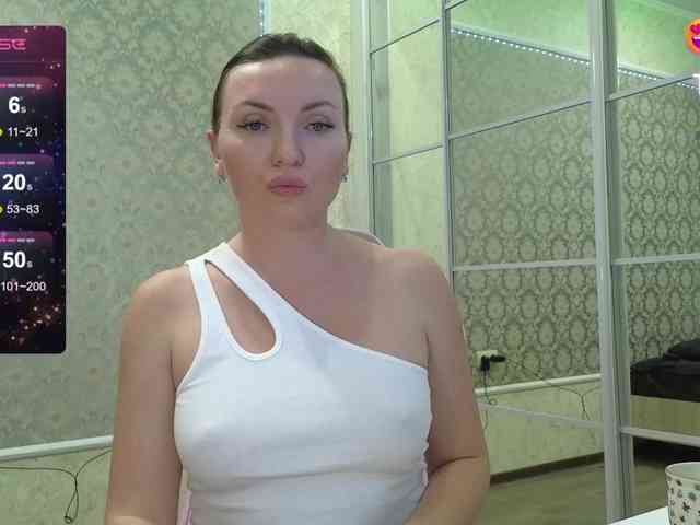 DIVORA Live Webcam on BongaCams