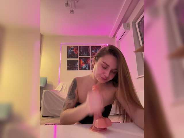 -INDICA-'s BongaCams show and profile