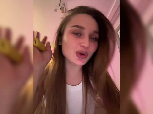 -INDICA-'s BongaCams show and profile