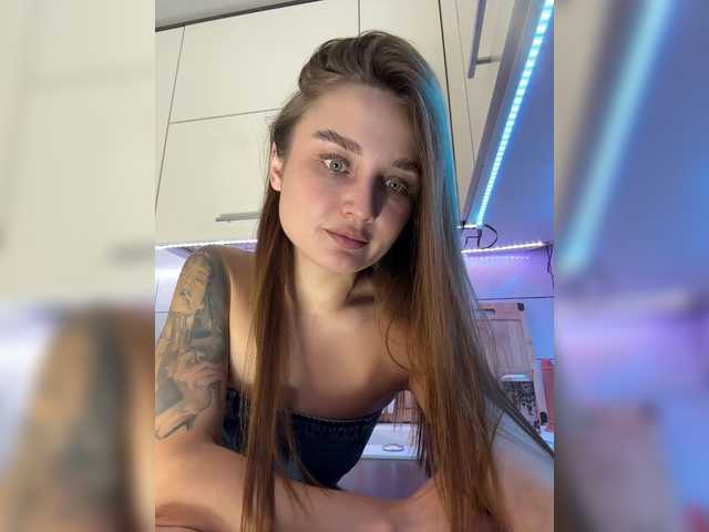 -INDICA-'s BongaCams show and profile