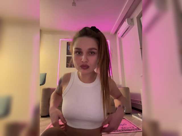 -INDICA-'s BongaCams show and profile