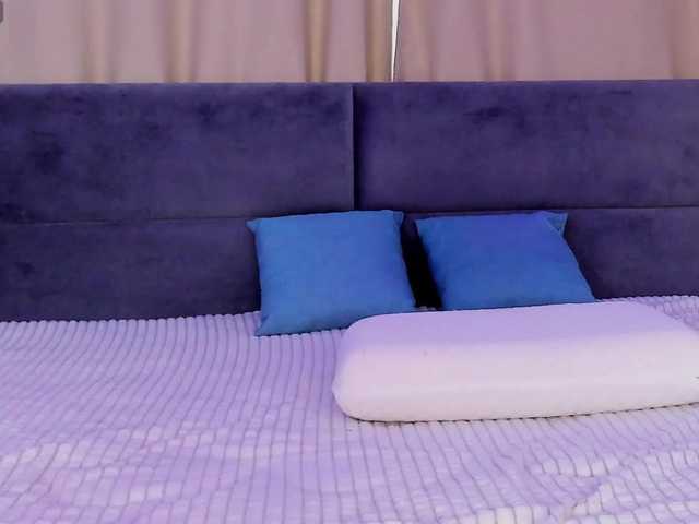 -INDICA-'s BongaCams show and profile