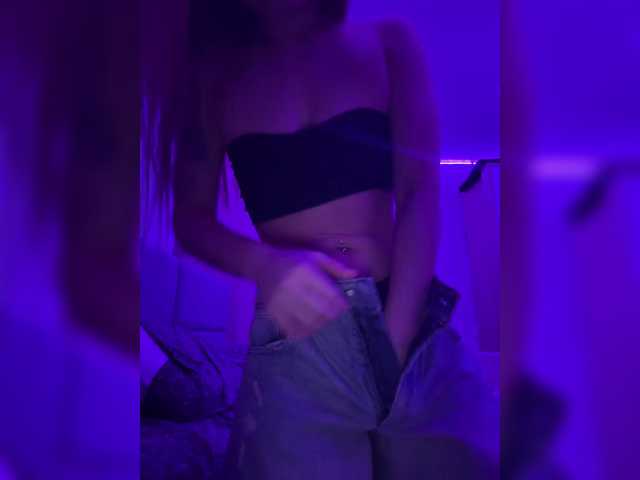 -INDICA-'s BongaCams show and profile