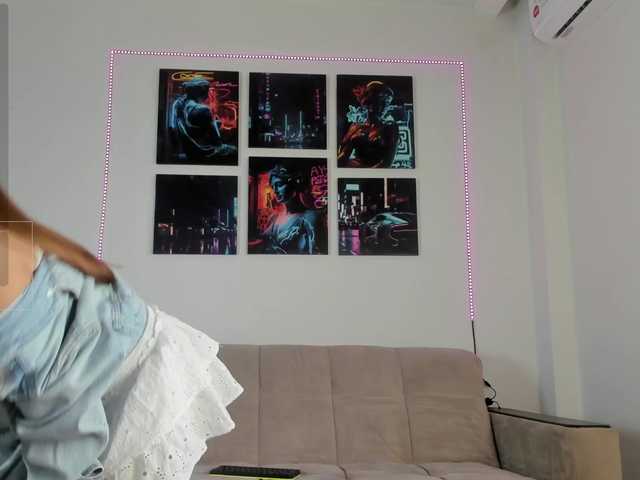 -INDICA-'s BongaCams show and profile