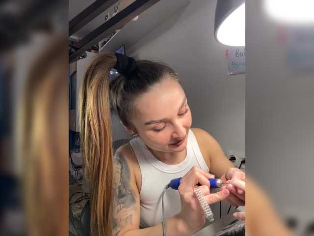 -INDICA-'s BongaCams show and profile