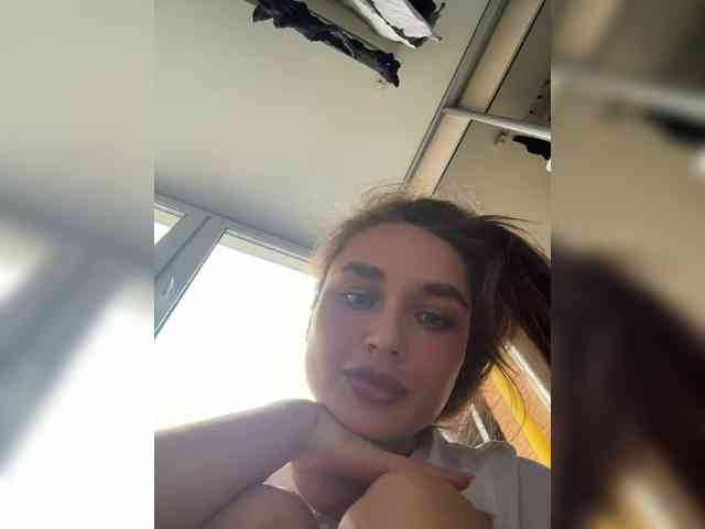 amateur nude live -INDICA-