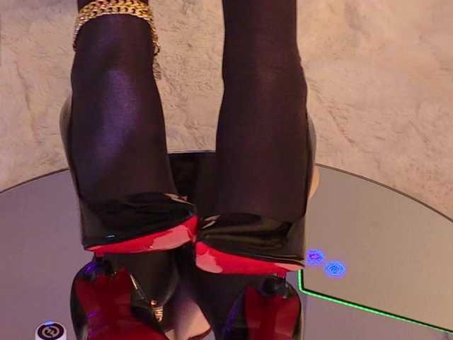 -redalexa-'s BongaCams show and profile