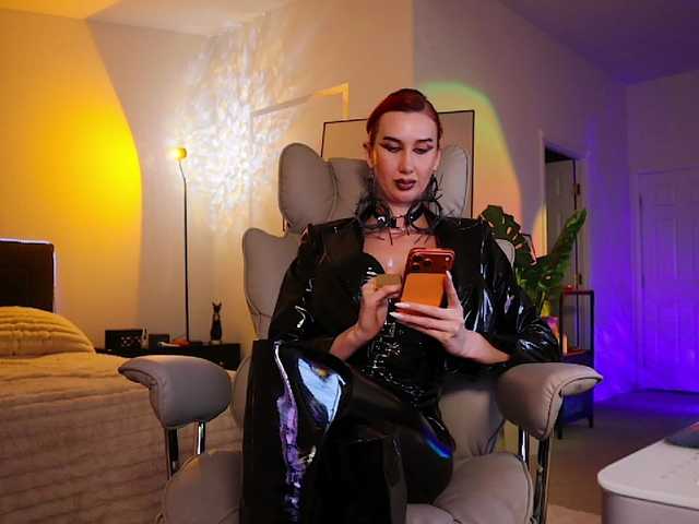 -redalexa-'s BongaCams show and profile