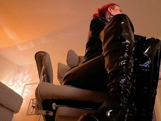 -redalexa-'s BongaCams show and profile