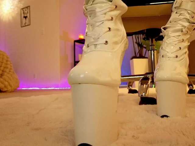 -redalexa-'s BongaCams show and profile