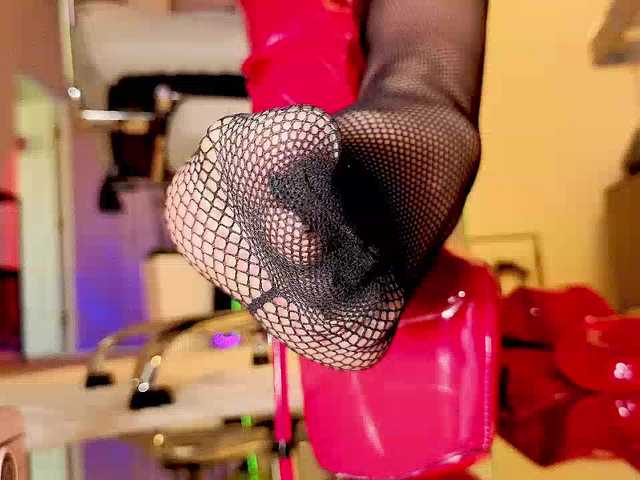 -redalexa-'s BongaCams show and profile