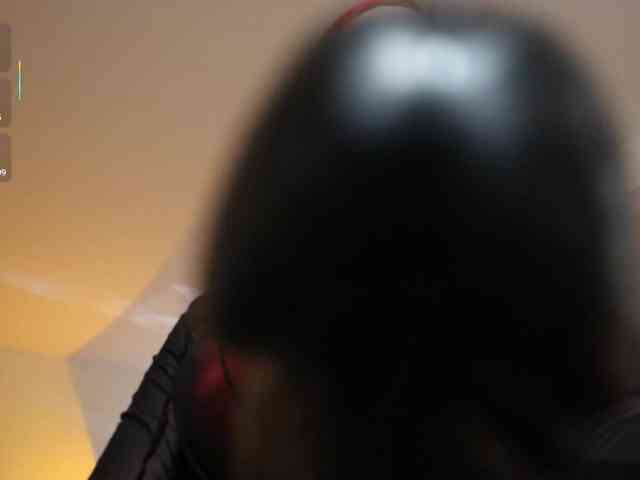Lady_RedAlexa_ webcam