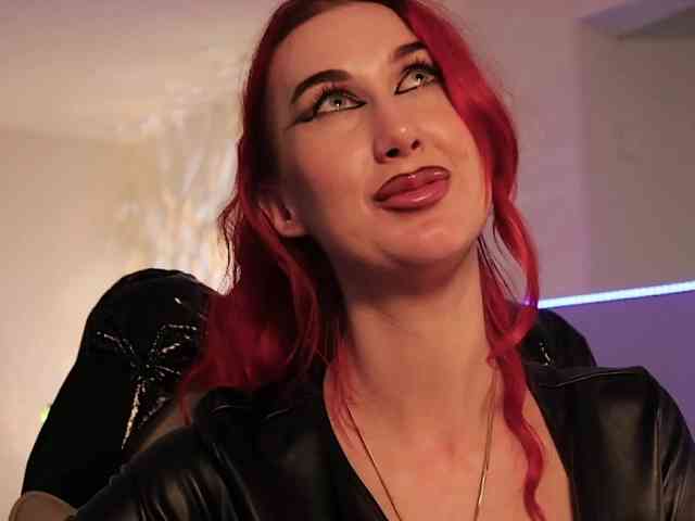 Lady_RedAlexa_ webcam